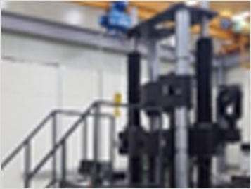 High capacity universal testing machine(Max3000kN)